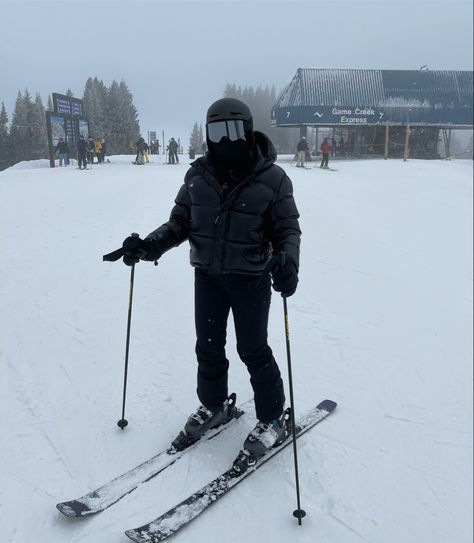 All Black Ski Outfit, Black Ski Outfit, Ski Outfit Aesthetic, Ski Outfit Men, Ski Fits, Ski Fit, Snow Fits, Ski Trip Outfit, Ski Aesthetic