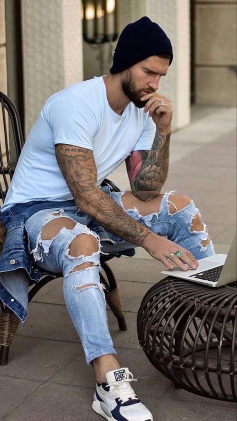 Denim Jeans Outfit Ideas, Blue Denim Jeans Outfit, Outfit Ideas 2022, Best Casual Shirts, Jeans Outfit Ideas, Denim Jeans Outfit, Suits Men Business, Mens Casual Outfits Summer, Mens Casual Dress Outfits