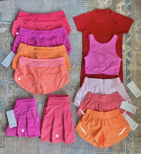 Lulu Lemon Collection, Preppy Nike Pro Outfit, Sporty Summer Athletic Shorts Lululemon, Lululemon Running Shorts For Summer, Lulemon Outfit, Lululemon Closet, Lulu Girl Aesthetic, Lulu Aesthetic, Lululemon Summer Outfit