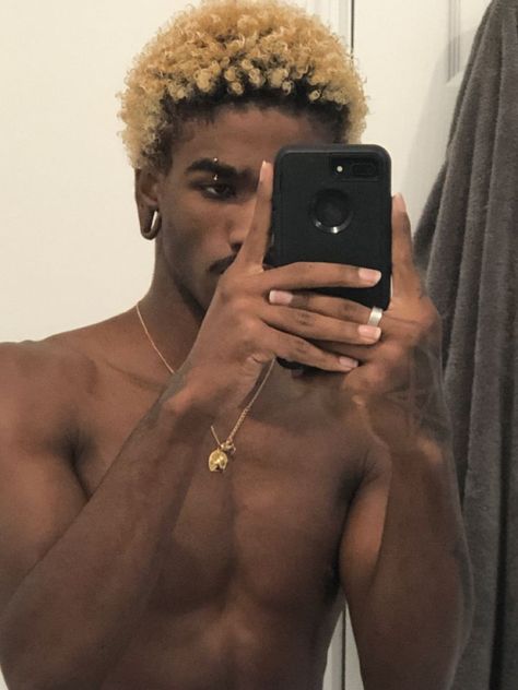 Men Blonde Highlights, Dyed Afro, Androgynous Hairstyles, Masc Hair, Boys Dyed Hair, Best Hair Trimmer, Blonde Hair Tips, Black Boy Hairstyles, Boys Colored Hair