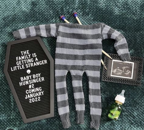 Addams Family Nursery, Punk Baby Shower Ideas, Addams Family Baby Shower Ideas, Alt Pregnancy Outfits, Gothic Baby Announcement, Spooky Baby Shower Ideas Boy, Goth Baby Announcement, Spooky Baby Announcement, Spooky Pregnancy Announcement