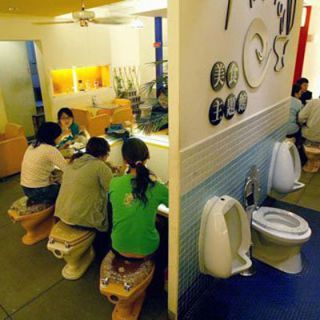 New Meaning for Noodle Bowl Jail Ideas, Poop Jokes, Toilet Restaurant, Potty Mouth, Modern Toilet, Toilet Sign, Unique Restaurants, Noodle Bowl, Gag Gifts Funny