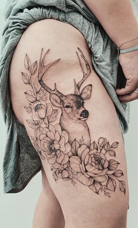 Hirsch Tattoo Frau, Antler Tattoos, Deer Head Tattoo, Deer Skull Tattoos, Deer Tattoo Designs, Hirsch Tattoo, Cowgirl Tattoos, Hunting Tattoos, See Tattoo