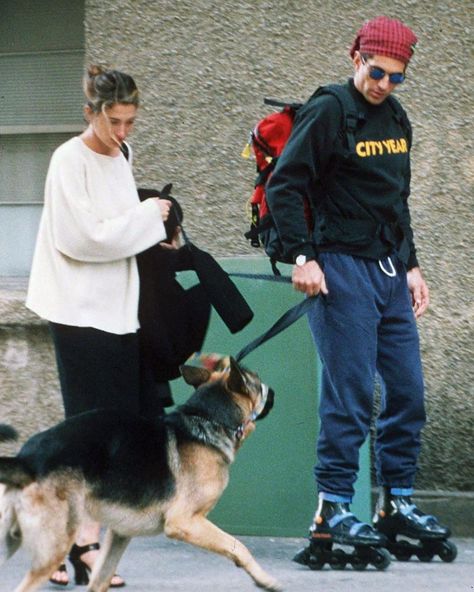 Velvey 🍑 on Instagram: “John F. Kennedy Jr. rollerblading as he takes his dog Sam for a walk with Carolyn Bessette Kennedy, 1994. 🐕” Carolyn Bessette, John Junior, Jfk Jr, Mode Inspo, 가을 패션, Look At You, Style Icon, Style Icons, A Man