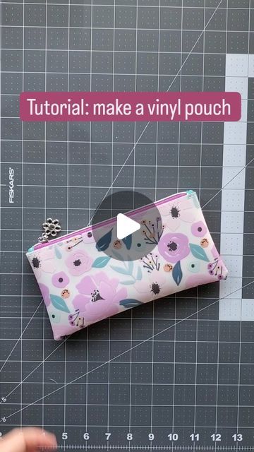 Muriel Corbierre on Instagram: "Vinyl and zipper from @zippervalley, use code Muriel10 for 10% off your order (valid until the end of March 2024). . *Pouch Tutorial* You need: 2 pieces of vinyl 9" long, 4.5" tall 2 squares of quilting cotton 1.5" #5 NYLON zipper tape + pull: 8" long Double sided tape Teflon foot  Gutermann all purpose polyester thread Microtex needle 90/14  A hair drier to warm up the vinyl before turning  A turning tool (e.g. chopstick) to help with pocking the corners out. . . . #vinylpouch #pouch #pouchtutorial  #sewingtutorial #diy #zippervalley #learntosew #maker" Faux Leather Zipper Pouch Tutorial, Quilted Pencil Pouch, Diy Vinyl Pouch, Sewing Vinyl Bags, Vinyl Zipper Pouch Tutorial, Ribbon Zipper Pull Diy, Vinyl Pouches Tutorial, Double Zipper Pouch Tutorial, Vinyl Zipper Pouch