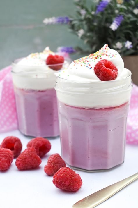 Quick Vegan Raspberry Mousse with Silken Tofu - theveganlunchbox.co.uk Silk Tofu Recipes, Easy Raspberry Mousse, Microwave Sponge Cake, Vegan Trifle, Microwave Sponge, Tofu Dessert, Fruit Trifle, Tofu Pudding, Vegan Jelly