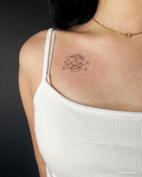 Flower Collar Bone Tattoo Small, Lotus Tattoo Collar Bone, Lotus Flower Tattoo Collar Bone, Lotus Collar Bone Tattoo, Collarbone Tattoo Flower, Collarbone Flower Tattoo, Flower Collarbone Tattoo, Flower Collar Bone Tattoo, Jojo Tattoo