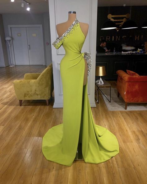 Elegant Red Carpet Dresses, New Prom Dresses, Evening Dresses Uk, Luxurious Dresses, Gown Plus Size, Long Evening Gowns, فستان سهرة, Prom Dresses Online, Satin Prom Dress