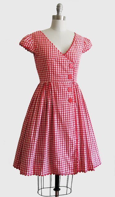 Comic Con Outfits, Red And White Gingham, Salwar Kamiz, Fashion 1950s, Vintage 1950s Dresses, Checkered Dress, Vestidos Vintage, 1950s Dress, Frock Design