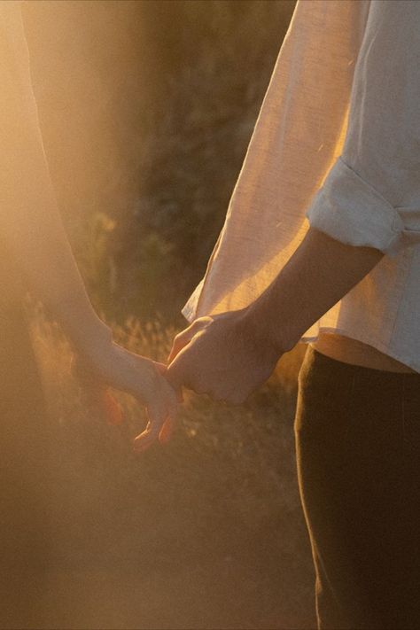 If soft, moody, filmy aesthetic photos are what you're looking for for your PNW engagement photos, then this Deception Pass State Park engagement session is for you. As a Seattle elopement photographer, I specialize in cinematic, dreamy photos in some of the best PNW engagement photo locations out there. With dramatic seaside cliffs, tons of summer wildflowers, golden sunsets, Rosario Beach is one of my favorite spots. Seattle Elopement, Deception Pass, Couple Engagement Pictures, Dreamy Photography, Storytelling Photography, Engagement Inspo, Couple Picture Poses, Engagement Photo Poses, Couple Photography Poses