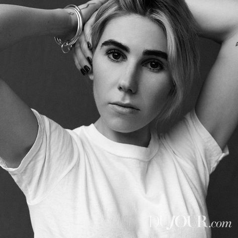 Zosia Mamet Zosia Mamet, Girls Hbo, Ladies Gents, Love Film, Female Portraits, Interesting Faces, Hair Skin, Girl Crush, Ladies Day