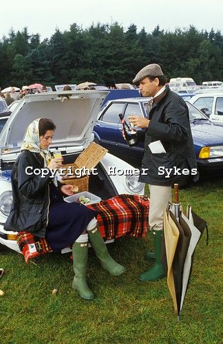 Wellies Preppy Handbook, Head Scarf Tying, University Outfit, Polo Match, New Retro Wave, London Aesthetic, British Countryside, Documentary Photography, Look Vintage