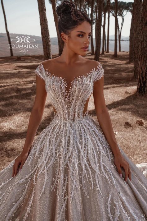 Royal Ball Gown, Modern Bridal Dress, Extravagant Wedding Dresses, Anniversary Dress, Fairy Wedding Dress, Classy Wedding Dress, Wedding Dress Guide, Fancy Wedding Dresses, Wedding Dresses Corset