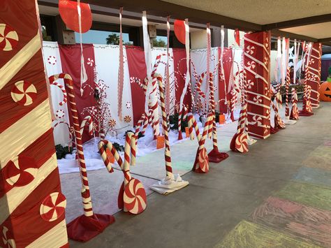 Peppermint Forest Candyland, Peppermint Forest Decorations, Santas Workshop Theme Decorations, Candyland Halloween, Santas Grotto, Peppermint Forest, Office Decoration Ideas, Cubicle Ideas, Christmas Hallway