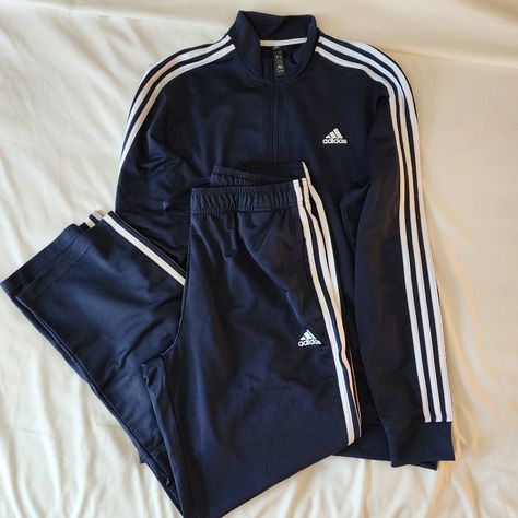 Men's Track Jacket And Pants From Adidas. Size L Technologies & Feature)S Moisture-Wicking Technology Lightweight Warmth 2-Pocket Zipper Front Long Sleeves Mens Fitness Clothes, Track Suits Men, Adidas Tracksuit Outfit, Navy Blue Outfit, Sports Wear Fashion, Jacket Adidas, Track Suits, 90s Fashion Men, Athleisure Style