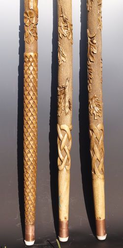 Wood Carved Walking Sticks, Carved Canes Walking Sticks, Wood Carving Walking Sticks, Carving Walking Sticks Ideas, Walking Stick Carving Patterns, Wood Walking Sticks, Cool Canes Walking Sticks, Wood Burn Patterns, Carved Walking Sticks Ideas