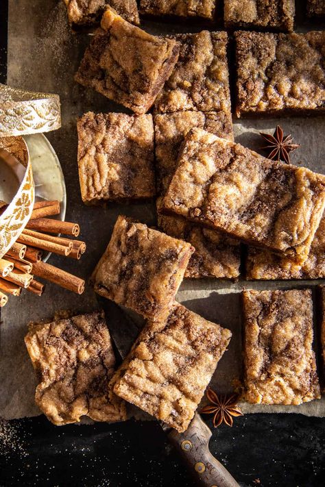 Cinnamon Swirl Snickerdoodle Blondies | halfbakedharvest.com Easy Snickerdoodles, Snickerdoodle Blondies, Half Baked Harvest Recipes, Smores Dessert, Desserts Keto, Brownie Desserts, Desserts Vegan, Harvest Recipes, Half Baked