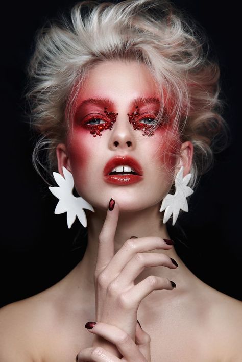 Fashion Editorial Makeup, Drag Make-up, High Fashion Makeup, Makeup Photo, Avant Garde Makeup, Cool Makeup Looks, Red Makeup, Creative Makeup Looks, Beauty Shoot