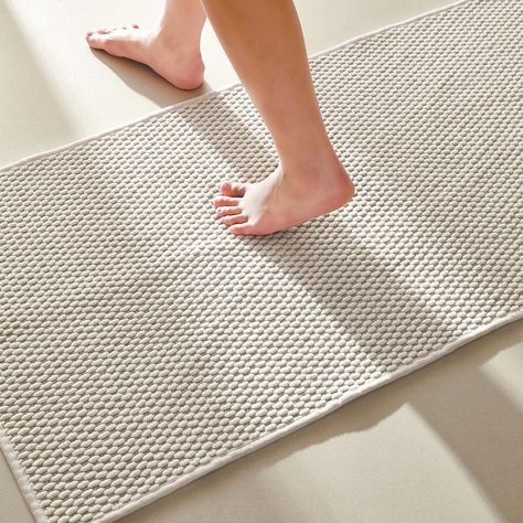 White bath mat