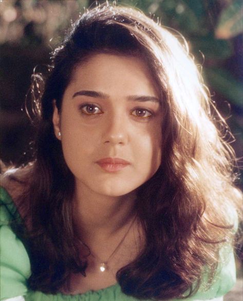 2000s Indian Aesthetic, Priety Zinta 90s Aesthetic, Preity Zinta 90s, Preeti Zinta, Bollywood 90s, Pretty Zinta, Bollywood Women, Sketching Portrait, 90s Actresses