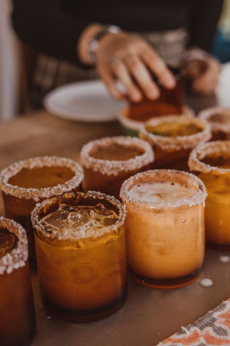 This New Mexico Backyard Wedding Had the Dreamiest Terracotta Color Palette! Boho Drinks, Mexico Backyard, Dessert Fashion, Colorful Boho Wedding, Mexico City Wedding, Terracotta Color Palette, Beatles One, Boho Inspo, Terracotta Color