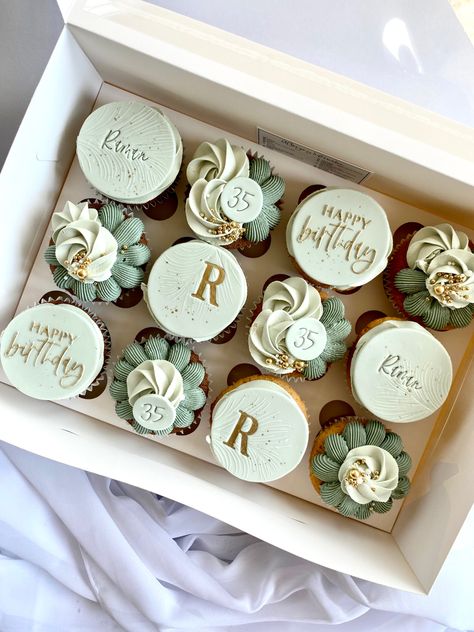 Husband Birthday Cupcakes, 30th Birthday Cupcakes For Men, 30th Cupcakes Birthday For Her, Cupcake Decorating Ideas For Men, Manly Cupcakes, 30th Cupcakes, Birthday Cupcakes Ideas For Men, Beautiful Cupcakes Birthday, 18th Birthday Cupcakes