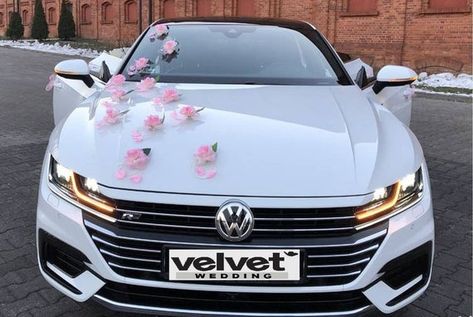 The best and Unique Wedding Car Decorations from Velvet Wedding. *Complete handmade wedding car decorations. The composition is ready to lay on the car. *Car paint-safe installation- transparent silicone suction mounts *All-season - all-weather conditions suitable, made out of high-quality Wedding Car Ribbon, Flower Decoration Wedding, Wedding Car Deco, Lavender Wedding Theme, Pew Decorations, Bridal Car, Wedding Car Decorations, Velvet Wedding, Car Deco