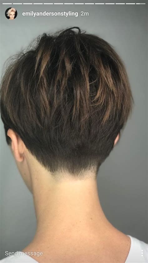 Front and Back Views of Short Haircuts For Women - - Image Search Results Short Hair Back View, Very Short Bob Hairstyles, Kort Pixie, Short Hair Back, Pixie Haircut For Thick Hair, Pixie Hair, Short Layered Haircuts, Funky Hairstyles, Best Short Haircuts