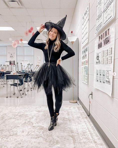 Cute Witch Costume, Witches Costumes For Women, Top 10 Halloween Costumes, Witch Costume Diy, Costumes For Work, Easy Halloween Costumes For Women, Halloween Costumes For Work, Halloween Costumes To Make, Teacher Halloween Costumes