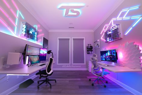 His Hers Gaming Room, Couple Pc Gaming Setup, Couples Gaming Setup, Couples Gaming, Couple Gaming Room Setup, Couple Game, Gamer Couple, Couple Room, Pc Gaming Setup