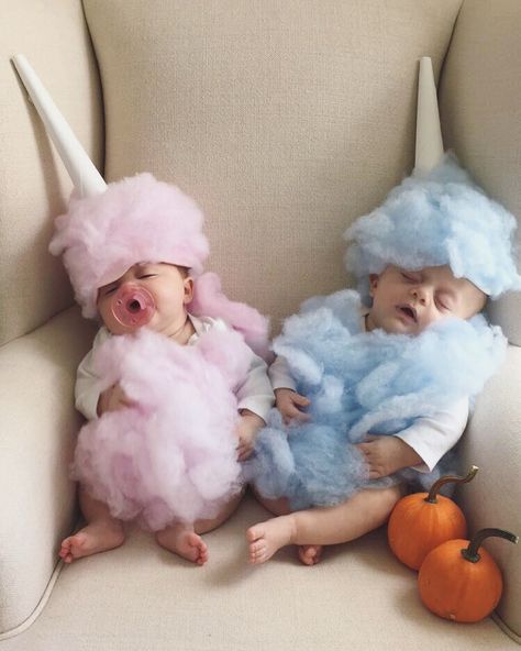 Newborn Twin Costumes, Twin Halloween Baby Costumes, Nicu Twin Halloween Costumes, 0-3 Month Halloween Costume Girl, Newborn Diy Costume, Twin Baby Halloween Costumes Boy Girl, Twin Costumes Baby, Nicu Baby Halloween Costumes, Halloween Costume With Newborn