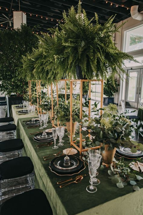 All Green Wedding Centerpieces, Greenery Party Theme, Shades Of Green Wedding Decor, Green Theme Party Decorations, Green Color Theme Party, Round Wedding Table Linen Ideas, Emerald Green And White Centerpieces, Greenery Event Decor, Lush Green Wedding Decor