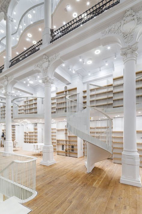 carousel-of-light-library-bucharest-14 Beautiful Bookshelves, Amazing Stairs, Local Architecture, Romania Travel, Dream Library, Beautiful Library, Tadao Ando, Inspiring Interiors, Bucharest Romania