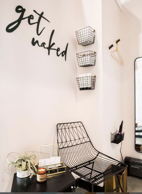 Spray Tan Organization, Tanning Salon Room Ideas, Tanning Studio Decor, Boho Tanning Salon Decor, Spray Tan Decor, Tanning Salon Decor Ideas, Spray Tan Rooms Ideas, Tanning Salon Decor Interiors, Spray Tan Boutique