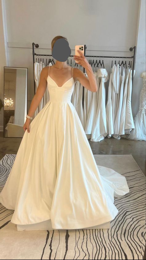 Debutante Dresses, Plain Wedding Dress, Wedding Dress Sketches, Deb Dresses, Classy Wedding Dress, Pretty Wedding Dresses, Cute Wedding Dress, Top Wedding Dresses, Dream Wedding Ideas Dresses