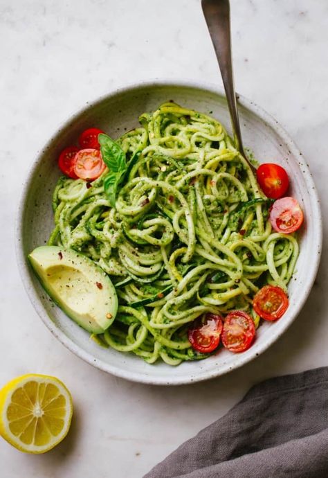 Drop the Acid! 20 Alkaline Food Recipes - Eluxe Magazine Zucchini Wraps, Zucchini Vegan, Vegan Zucchini Recipes, Simple Veganista, Zucchini Noodles With Pesto, Vegan Pesto Recipe, Raw Zucchini, Zucchini Noodle, Zucchini Noodle Recipes