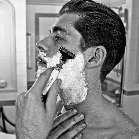 Men’s Grooming Aesthetic, Man Shaving, Prevent Ingrown Hairs, Grow Beard, Wet Shaving, Mens Shaving, Ap Art, Moisturizing Body Wash, Skin Issues