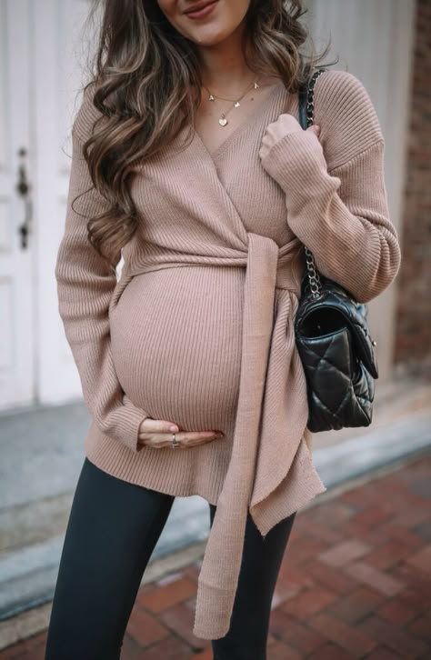 Fall Maternity Dress, Prego Outfits, Caitlin Covington, Maternity Dress Outfits, Casual Maternity Outfits, Maternity Sweater Dress, Winter Maternity Outfits, Trendy Maternity Outfits, Maternity Photography Poses Pregnancy Pics