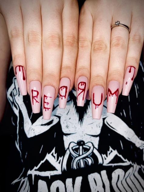 Labyrinth Inspired Nails, Redrum Nails Halloween, Horror Press On Nails, Red Rum Nails Halloween, Frankinstine Nail Art, Gothic Acrylic Nails Coffin, Rebelde Inspired Nails, Simple Halloween Nail Art Short Nails, 13 Nail Design