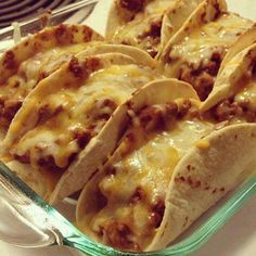 Oven Baked Tacos, Baked Tacos, Baked Tacos Recipe, Mexikansk Mat, Apple Water, Taco Shells, Taco Bake, Diner Recept, Salad Pasta