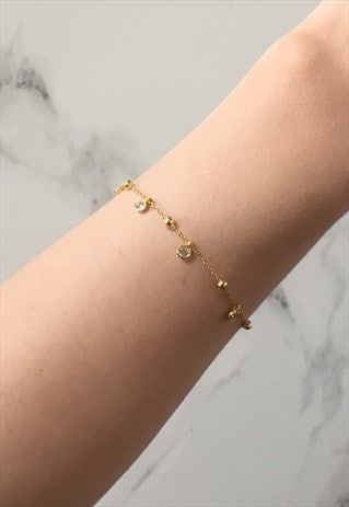 Small Diamond Stud Earrings, Choker Design, Diamante Bracelet, Friend Drawings, Wedding Flower Jewelry, Bridal Jewellery Earrings, Girls Bracelet, Gold Bracelet Simple, Butterfly Charm Bracelet