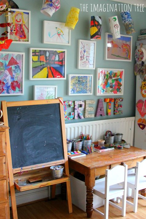 These DIY Kids Art Displays may be a great way to clear the clutter and show your kids how much you love their creativity. Today I am going to share some great ideas for DIY Kids Art Displays in your home. Diy Kids Art Display, Kids Art Space, Displaying Kids Artwork, Art Display Kids, Art Area, Art Corner, Kids Artwork, Toy Rooms, Kids Room Art