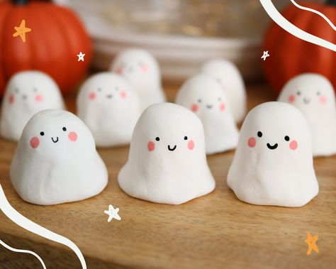 Pottery Ghost, Ghost Figurines, Ghost Polymer Clay, 2 Ghosts, Ghost Ceramic, Ceramic Ghost, Polymer Clay Halloween, Halloween Clay, Painted Ornament