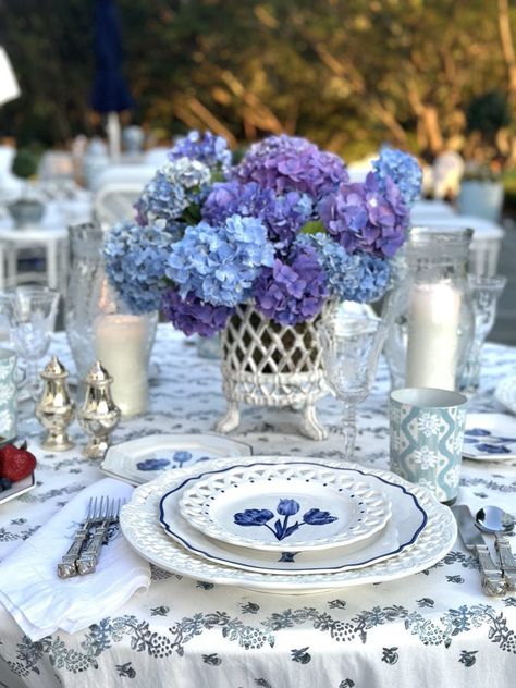 Appetizer Bread, Carolyne Roehm, Article Of The Week, Royal Poinciana, Meeting Of The Minds, Blue Patio, Palm Beach Style, The Enchanted Home, Bread Appetizers