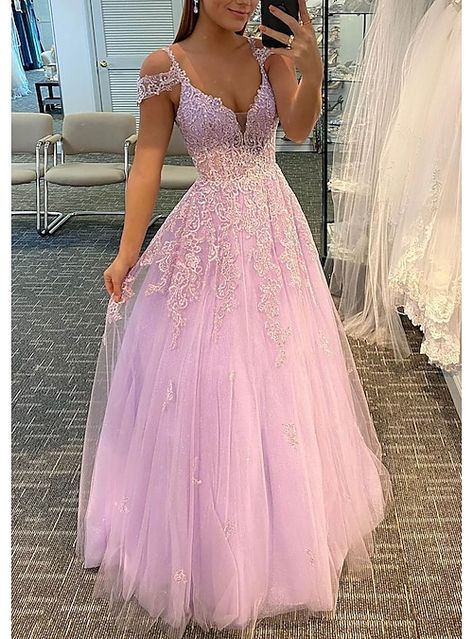 Prom Dresses With Lace, Bolo Barbie, Dresses With Lace, Formal Wedding Guests, Senior Prom Dresses, Simple Prom Dress, V Neck Prom Dresses, Floor Length Prom Dresses, Prom Dresses Gowns