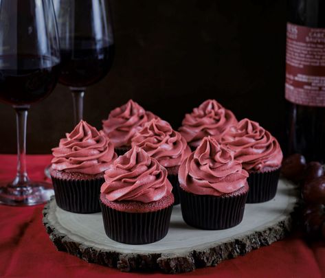 sew much to do / sew little time — DIY Wine Cupcakes These wine cupcakes are made... Red Wine Cupcakes, Yogurt Covered Strawberries, Mocha Buttercream Frosting, Mocha Buttercream, Baking Studio, Infused Cupcakes, Wine Cupcakes, Espresso Cake, Mocha Frosting