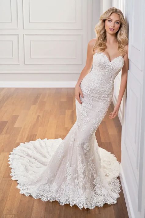 Wedding Dresses by Martin Thornburg | Mon Cheri Bridal| Elegant A-line, Ball gown, and Mermaid Dresses - Ryleigh | Martin Thornburg Wedding Dresses - Mon Cheri Sima Couture, Wedding Dress Aesthetic, Mon Cheri Bridal, Martin Thornburg, Anne Barge, Sophia Tolli, Cathedral Train, Strapless Sweetheart Neckline, Dress Aesthetic