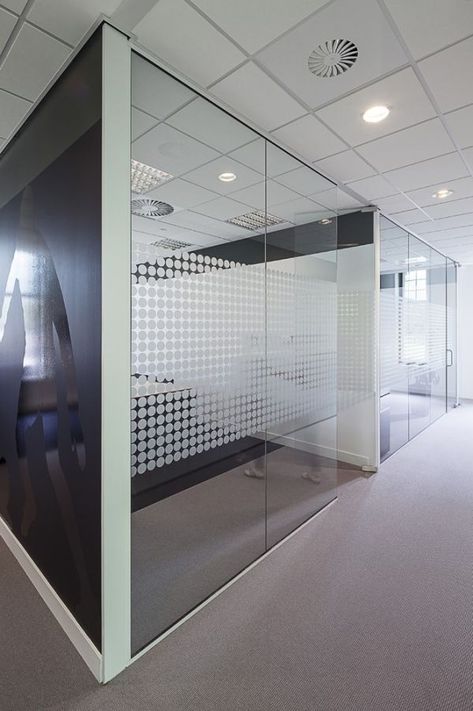 Glass Film Design, Glass Wall Office, Glass Wall Design, Frosted Glass Design, Glass Office, Office Window, Office Space Design, Modern Office Design, Office Partition