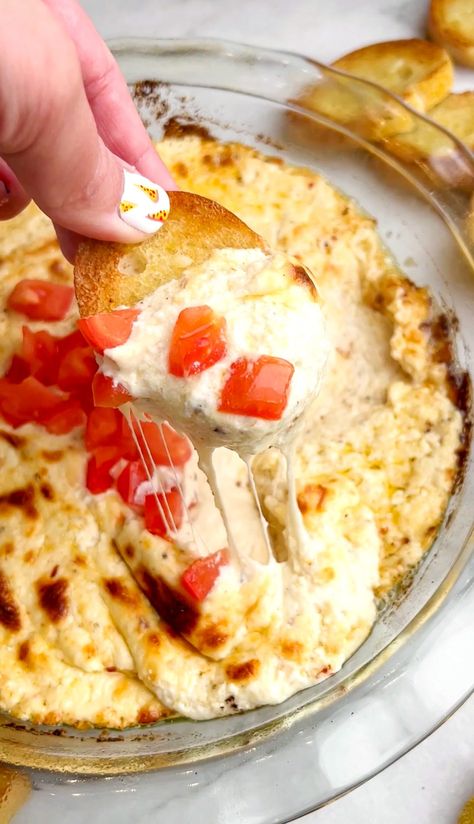 Garlic Cheese Dip (Olive Garden Five Cheese Fonduta) - Bad Batch Baking - Restaurant Copycat Recipes & Family Favorites Melted Cheese Dip Recipes, Recipes For Baguettes, Oven Baked Cheese Dip, Biaggi's Copycat Recipes, Recipes Using Alouette Cheese, Baked Cheese Recipes, Best Cheese Dip Recipe, Bread Dip Recipes Easy, Bread Dipping Recipes