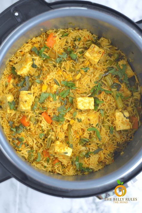 Tofu Biryani Recipe, Briyani Receipes, Instant Pot Paneer, Paneer Pulao Recipe, Rice Receipes, Paneer Biryani Recipe, Chickpea And Rice, Paneer Pulao, Vegetable Biryani Recipe